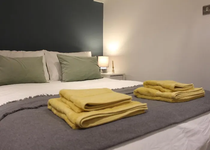 Flat 1, Westhill Апартаменти Лідс