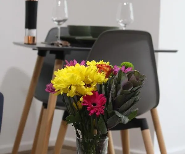 Flat 1, Westhill * Лідс