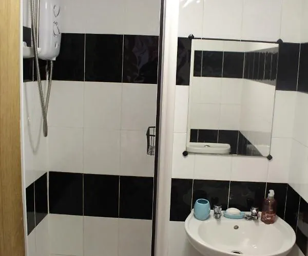 Апартаменти Flat 1, Westhill Лідс