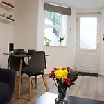 Flat 1, Westhill * Leeds (West Yorkshire)